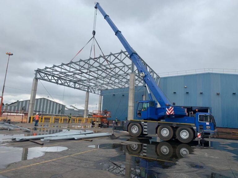 Five Key Reasons Why Experience Matters When Hiring Mobile Cranes
